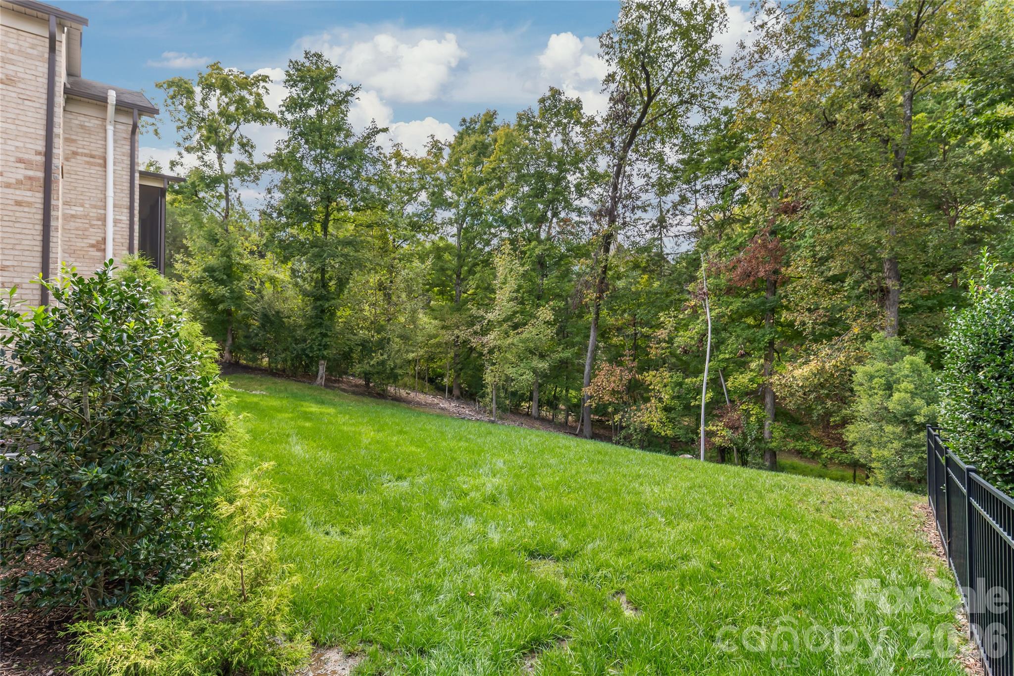 Single Family Residence at 5624 Five Knolls Drive, Charlotte, photo 40 of 48