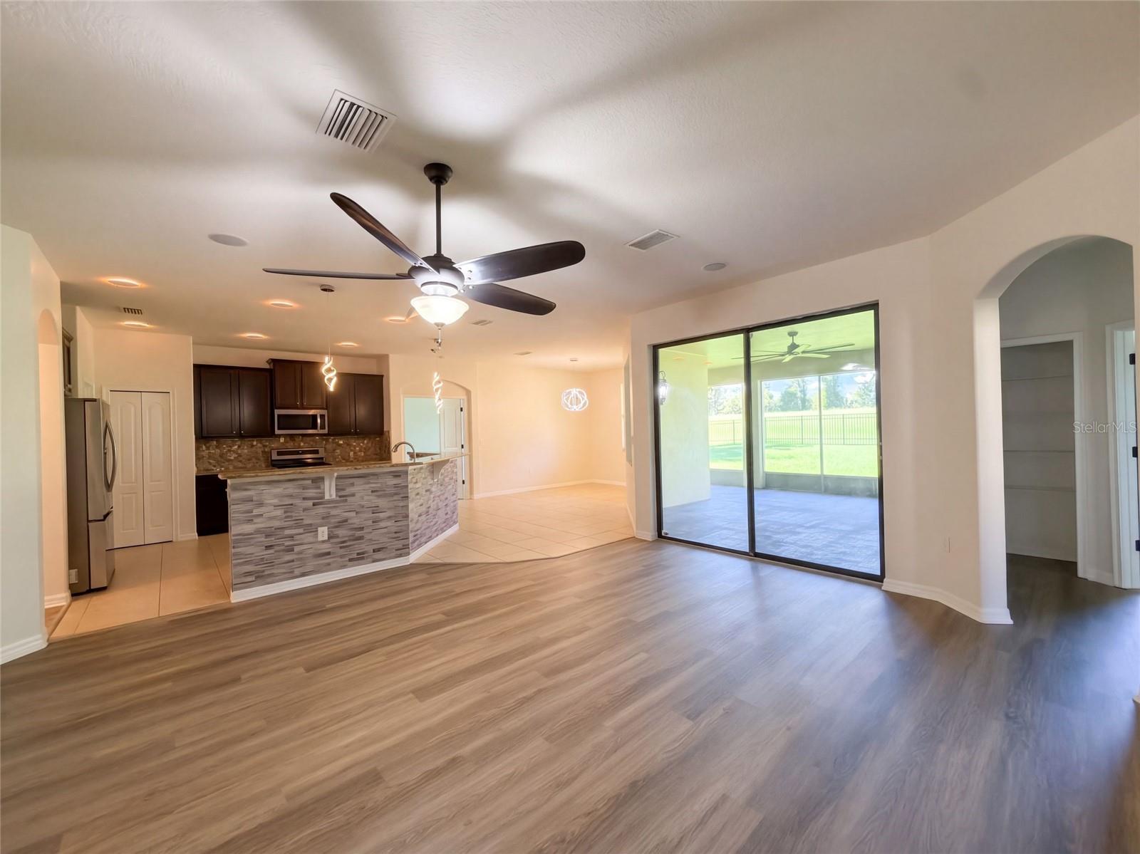 Single Family Residence at 20009 OUTPOST POINT DR, TAMPA, photo 3 of 27