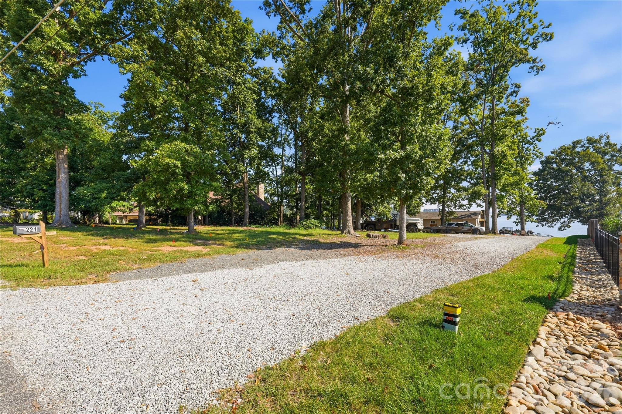 Lot at 221 Gainswood Drive, Mooresville, photo 7 of 17