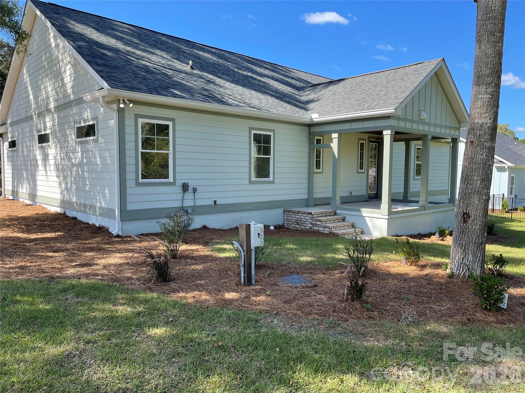 Single Family Residence at 1848 Oak Harbor Drive SW, Ocean Isle Beach, photo 6 of 12