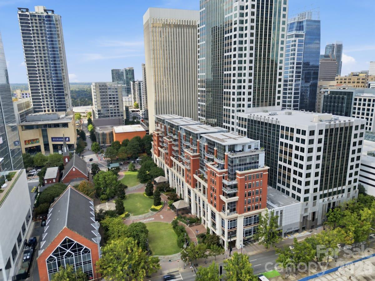 Condominium at 435 S Tryon Street, Charlotte, photo 5 of 46