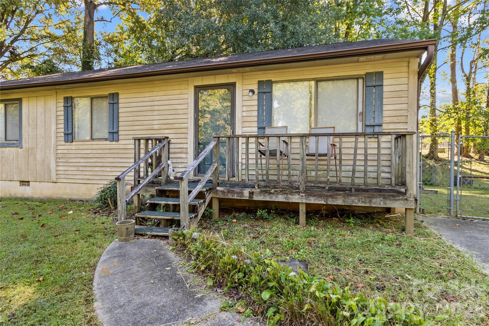 Single Family Residence at 231 King David Lane, Gastonia, photo 2 of 29