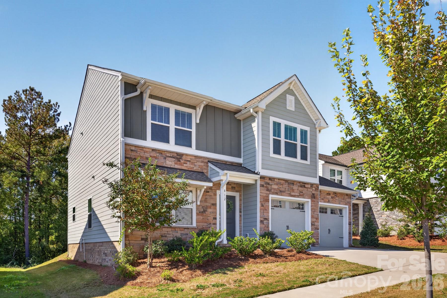 Single Family Residence at 812 Scotch Meadows Loop, Monroe, photo 2 of 33