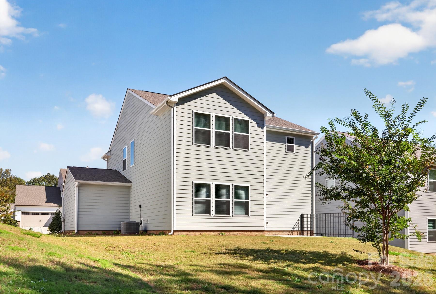 Single Family Residence at 812 Scotch Meadows Loop, Monroe, photo 32 of 33