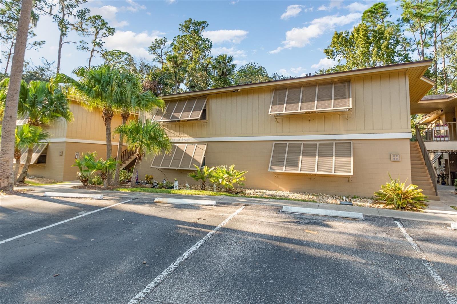 120 HIBISCUS WOODS CT #8D