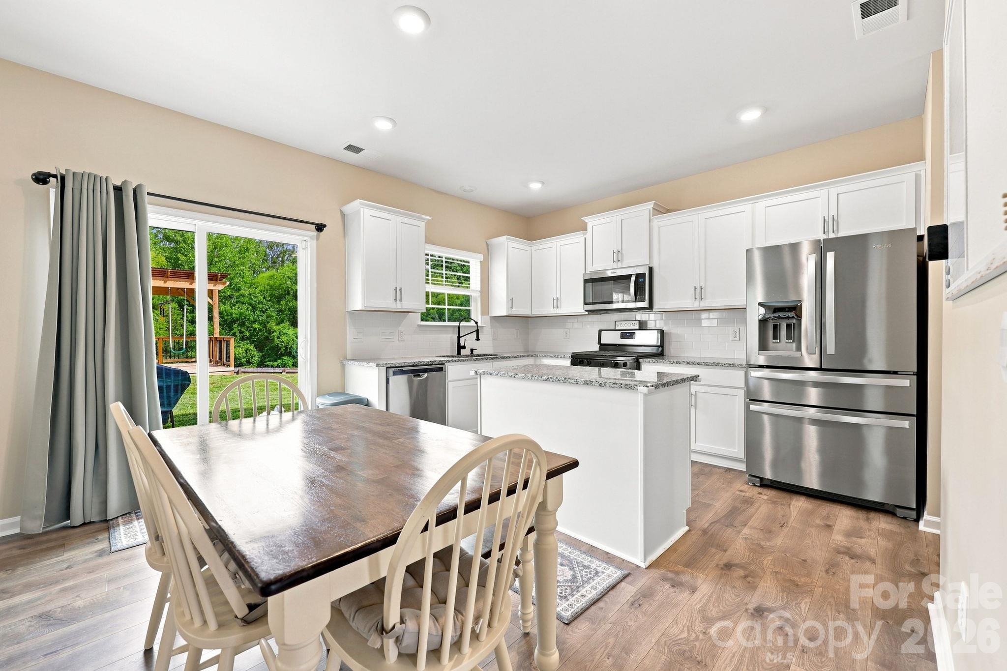 Single Family Residence at 6826 Bellawood Drive, Trinity, photo 14 of 34