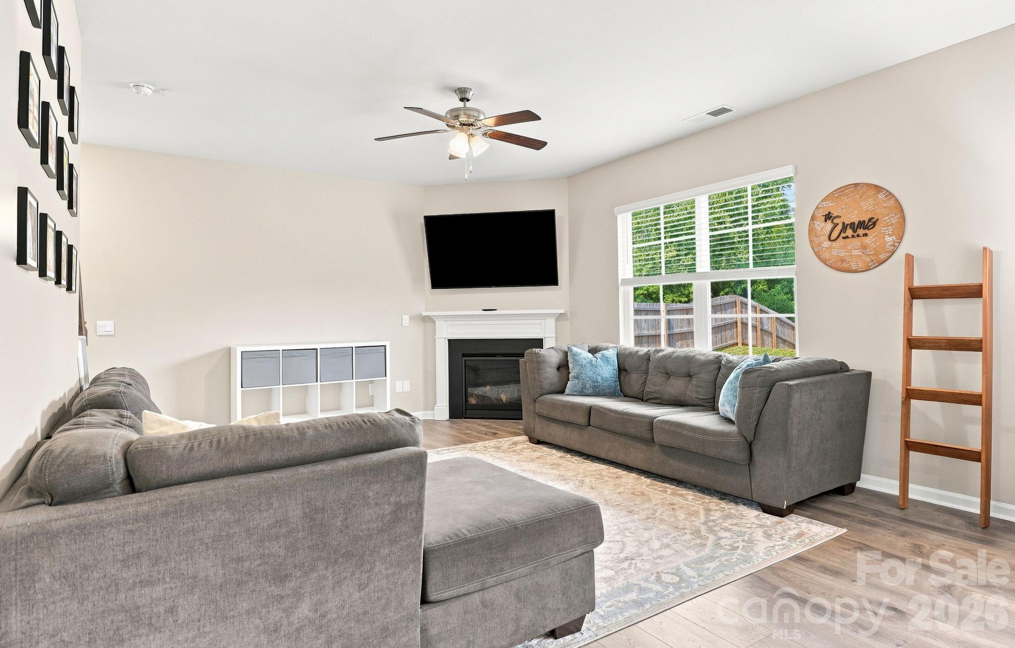 Single Family Residence at 6826 Bellawood Drive, Trinity, photo 16 of 34