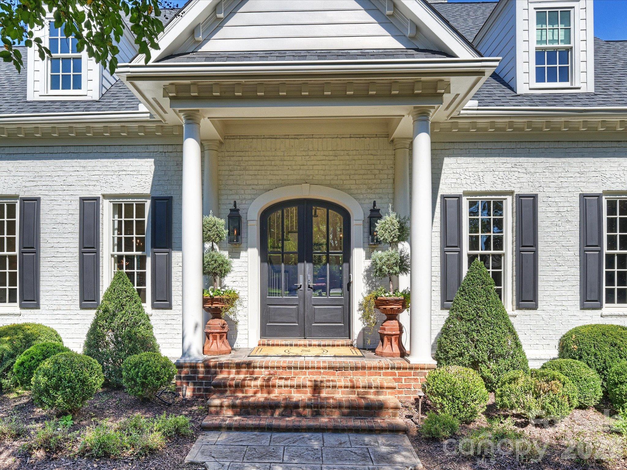Single Family Residence at 3601 Hampton Manor Drive, Charlotte, photo 3 of 50
