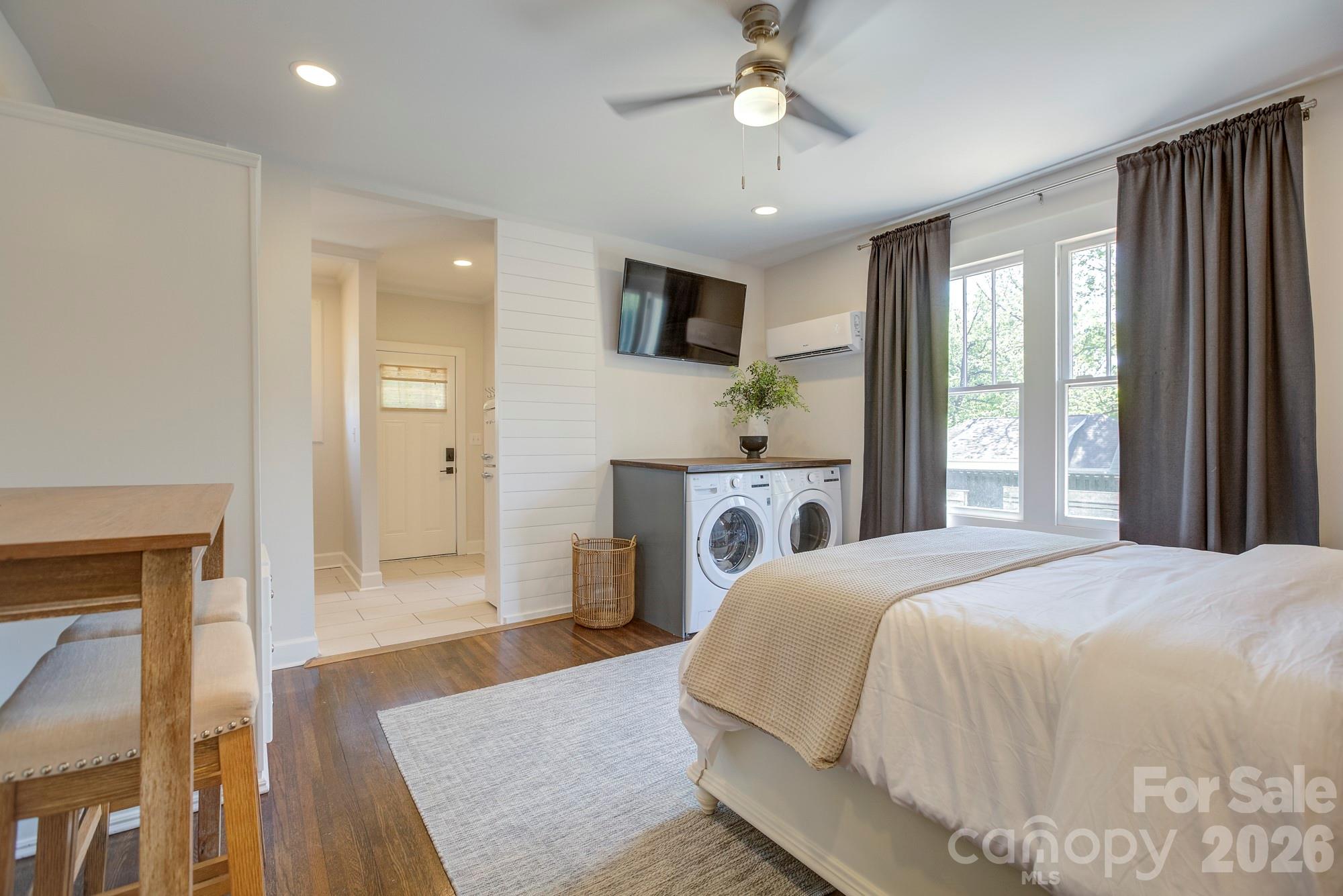 Single Family Residence at 1613 S Mint Street, Charlotte, photo 23 of 48