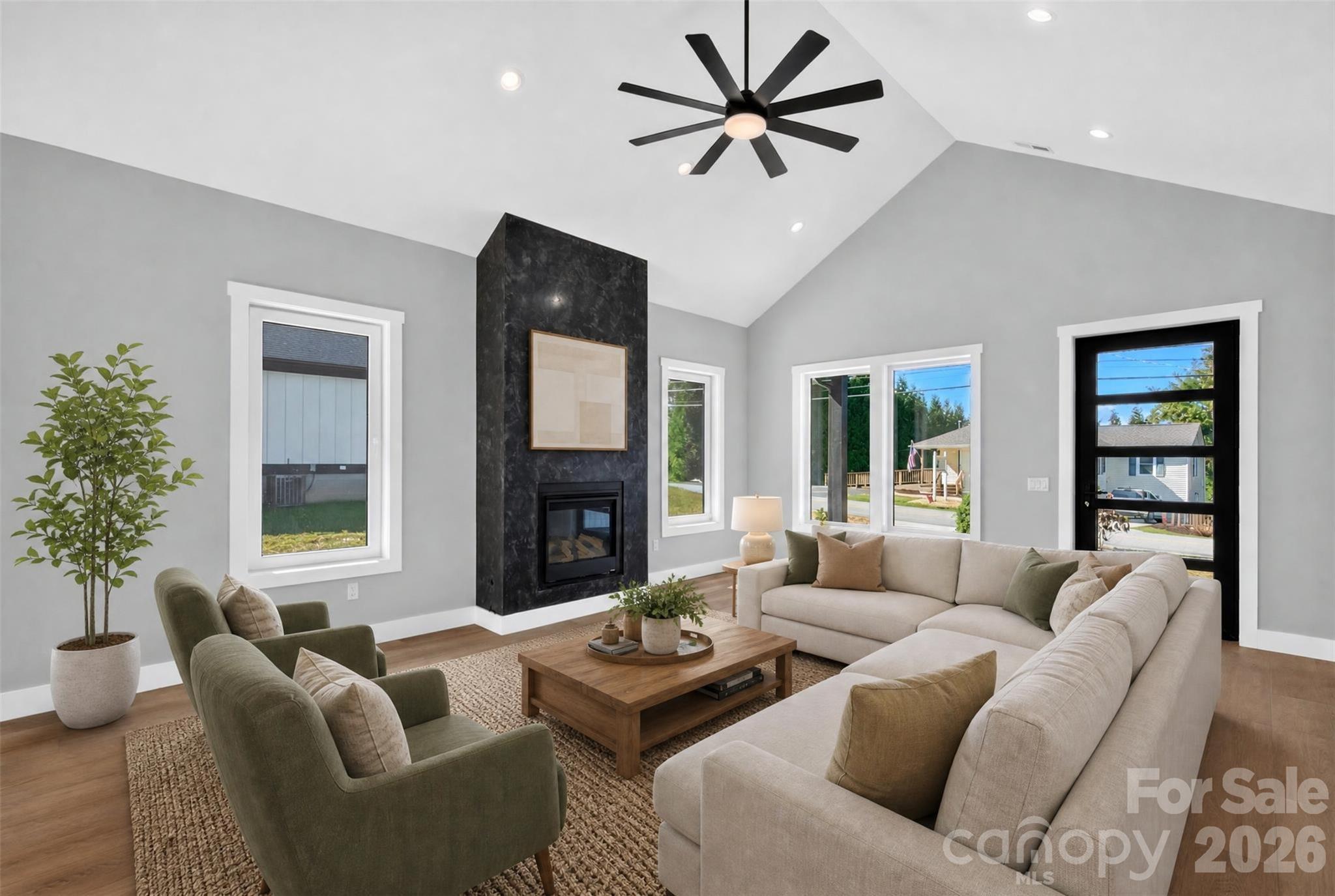Photo Virtually Staged - 305 Chadwick Avenue, Hendersonville