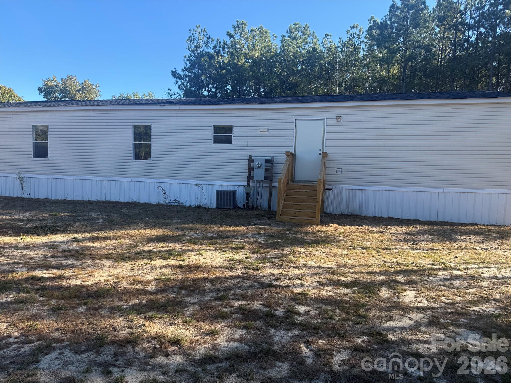 Single Family Residence at 307 Rustling Oaks Road, Kershaw, photo 3 of 14