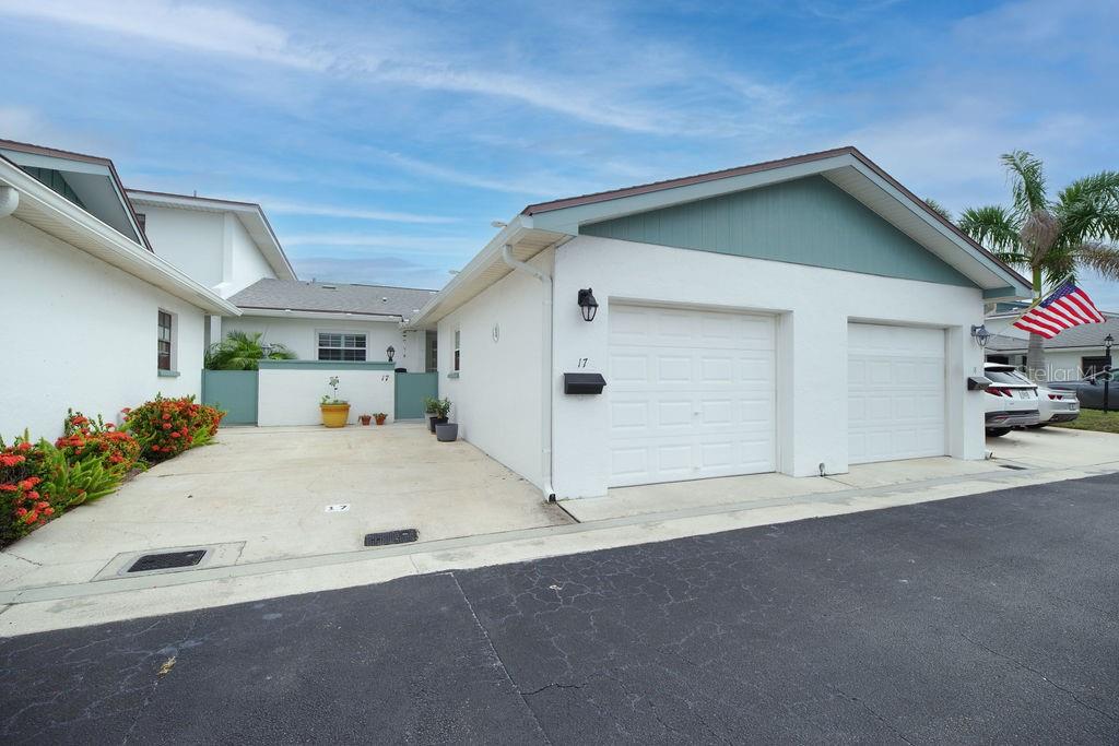 290 PARADISE BLVD #17