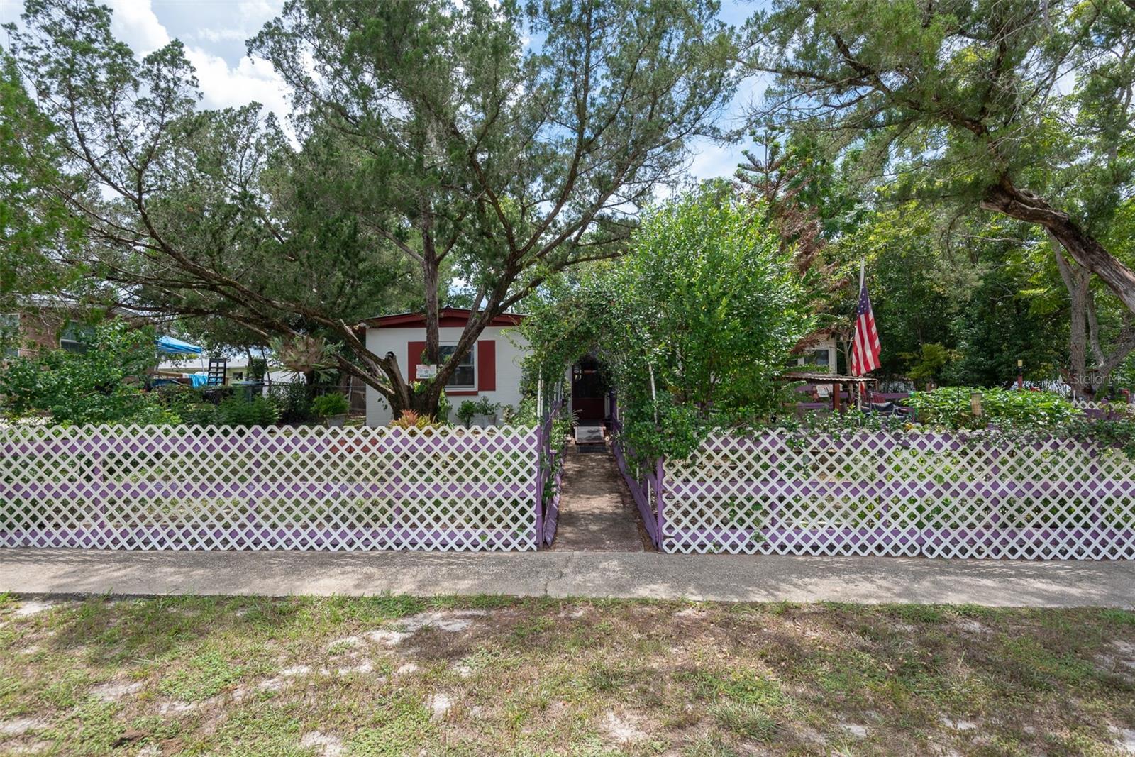 1507 DAROCA DR