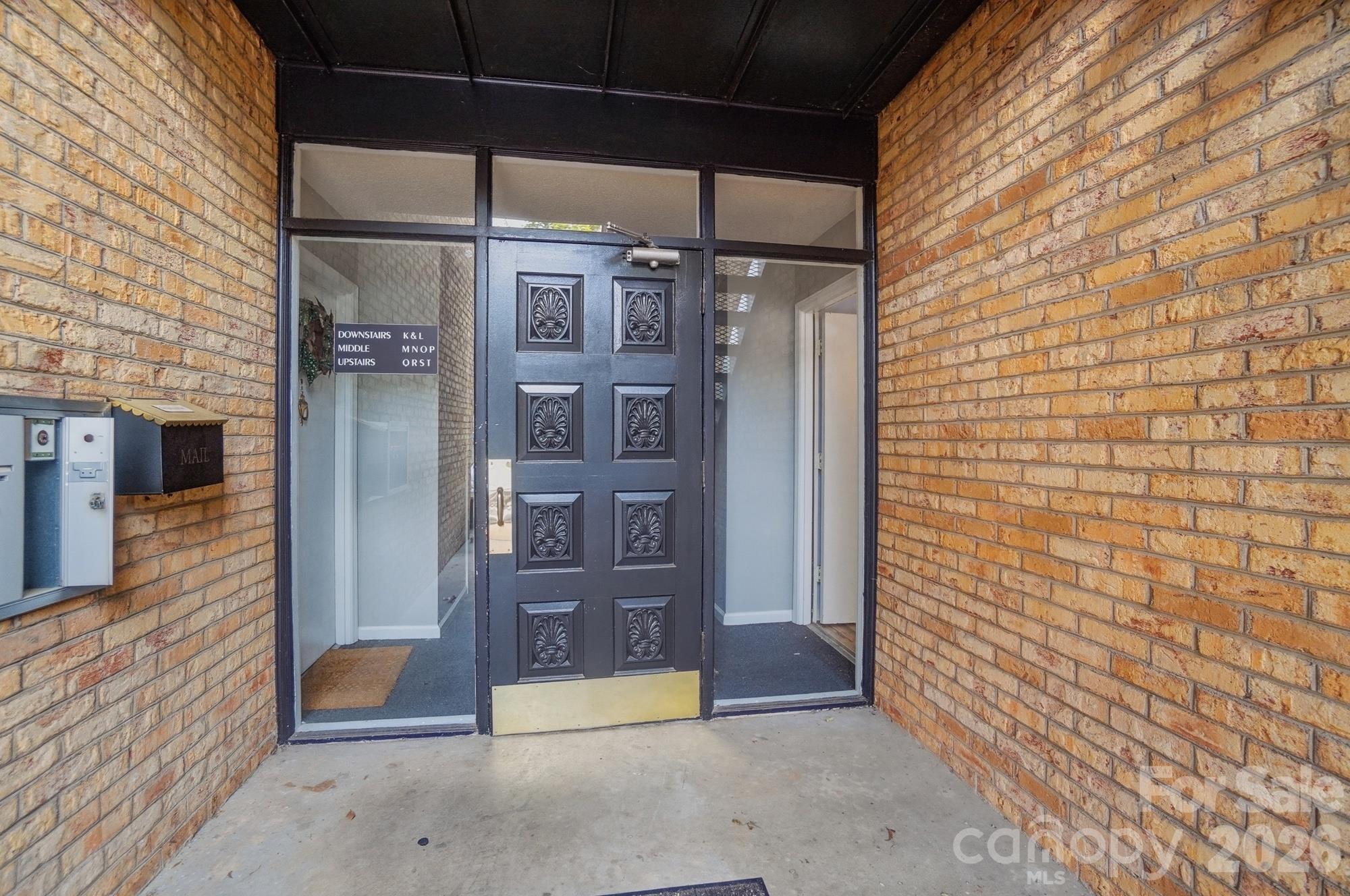 Condominium at 4754 Hedgemore Drive, Charlotte, photo 3 of 46