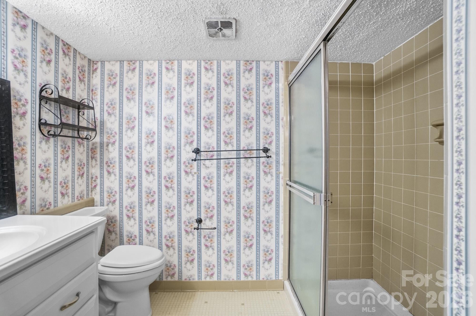 Condominium at 4754 Hedgemore Drive, Charlotte, photo 27 of 46