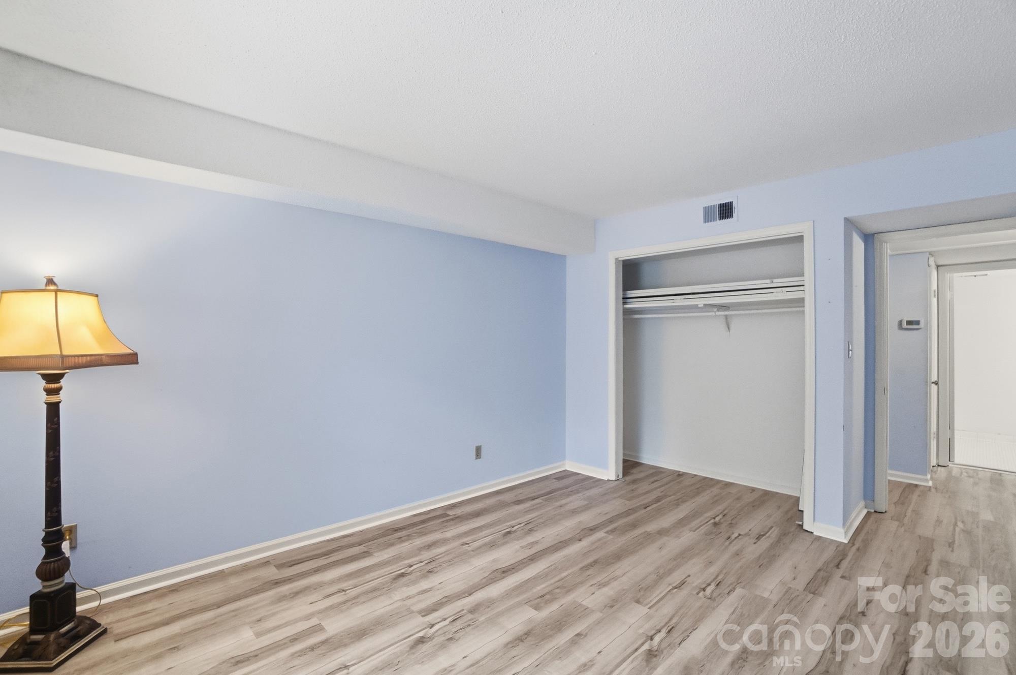 Condominium at 4754 Hedgemore Drive, Charlotte, photo 32 of 46
