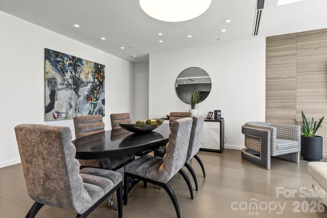 Condominium at 435 S Tryon Street, Charlotte, photo 11 of 46