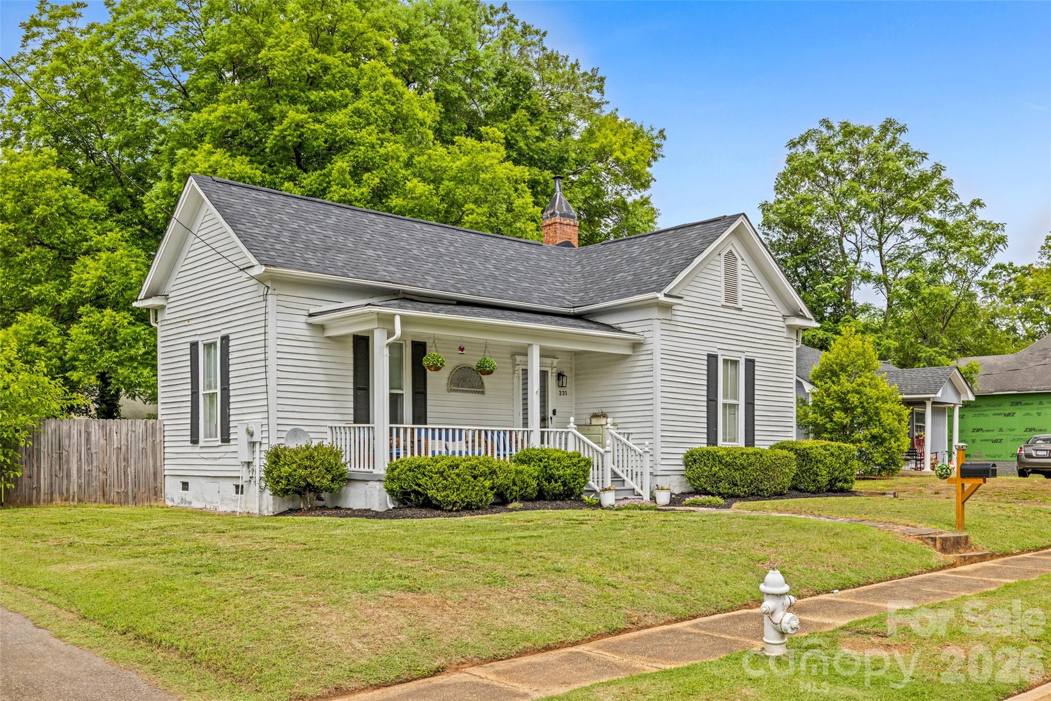 Charming 1950s bungalow nestled in York's Historic District, featuring timeless character and thoughtful updates. - 231 E Jefferson Street, York