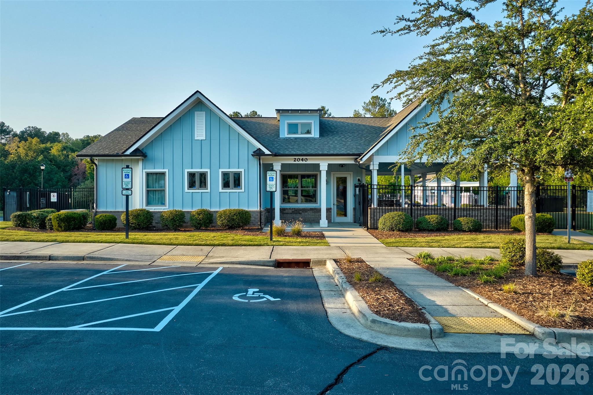 Single Family Residence at 419 Clemson Tree Lane, Lake Wylie, photo 36 of 39