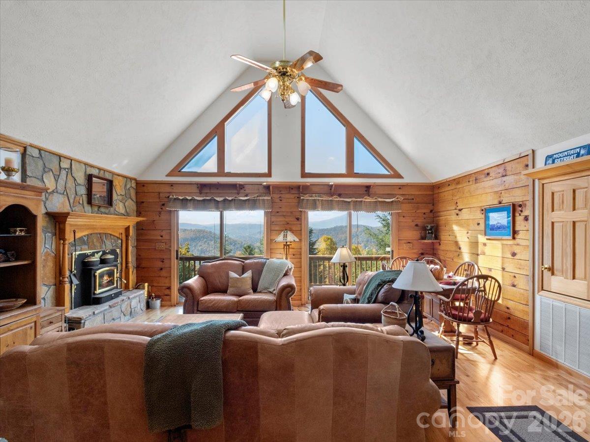 Single Family Residence at 807 Pine Tree Road, Spruce Pine, photo 10 of 42