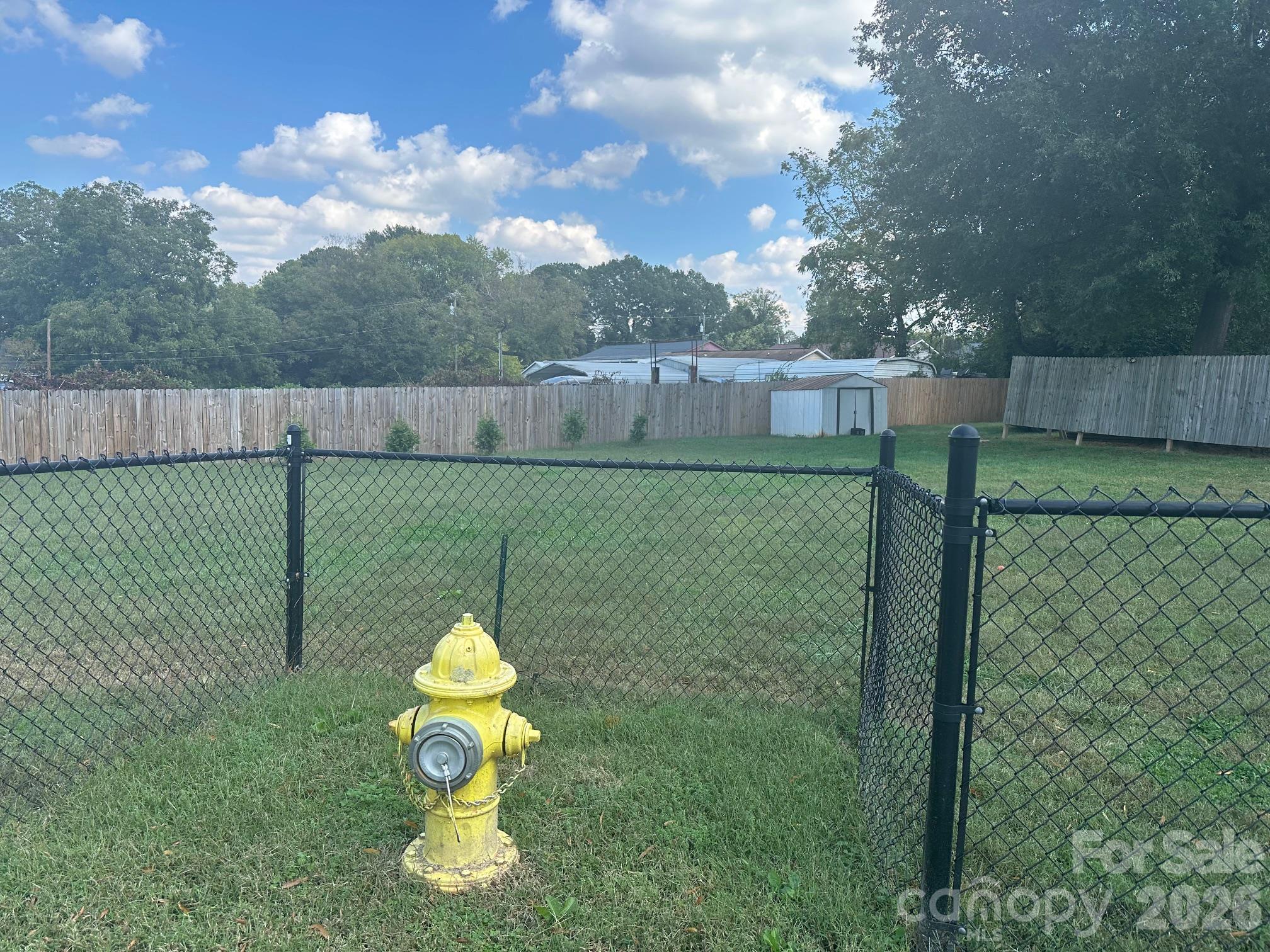 Lot at 821 Hoskins Road, Charlotte, photo 2 of 5