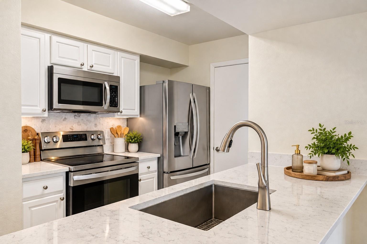 Condominium at 3032 PARKWAY BLVD #305, KISSIMMEE, photo 4 of 23