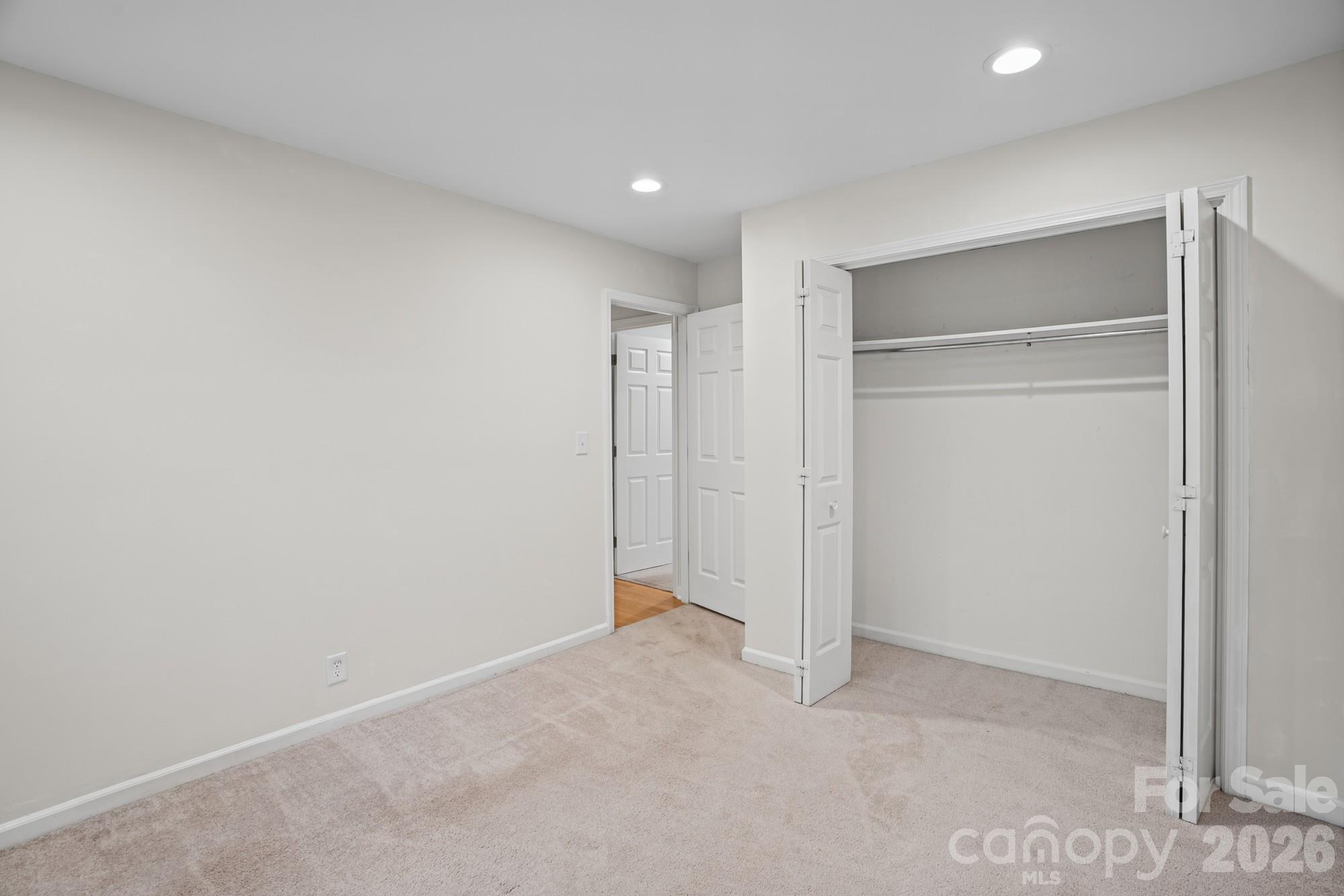 Single Family Residence at 16 Woodvine Lane, Clover, photo 27 of 43
