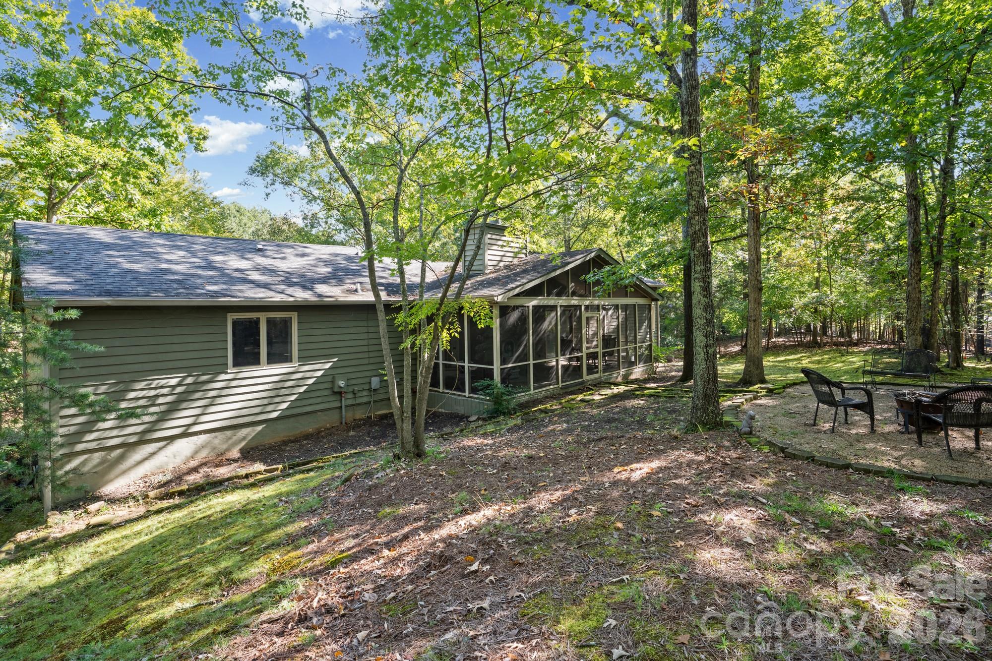 Single Family Residence at 16 Woodvine Lane, Clover, photo 42 of 43