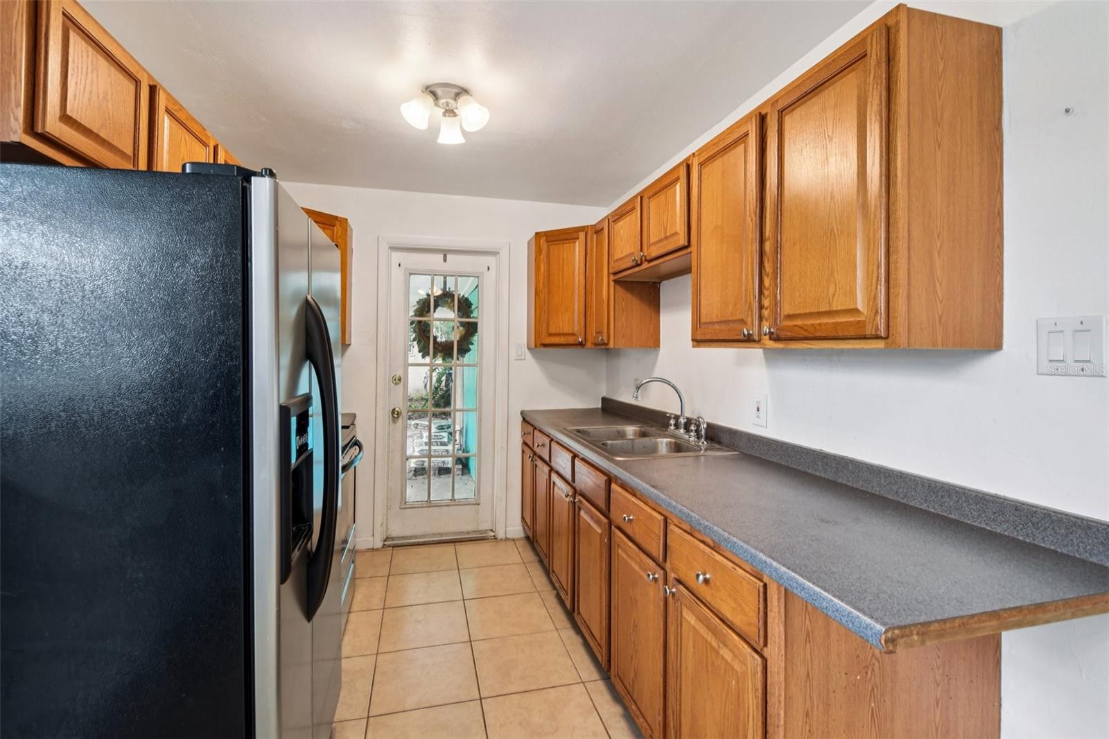 Single Family Residence at 911 SHADY PARK TER, DAYTONA BEACH, photo 3 of 16
