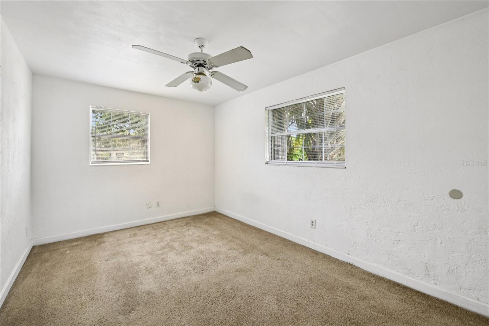 Single Family Residence at 911 SHADY PARK TER, DAYTONA BEACH, photo 9 of 16