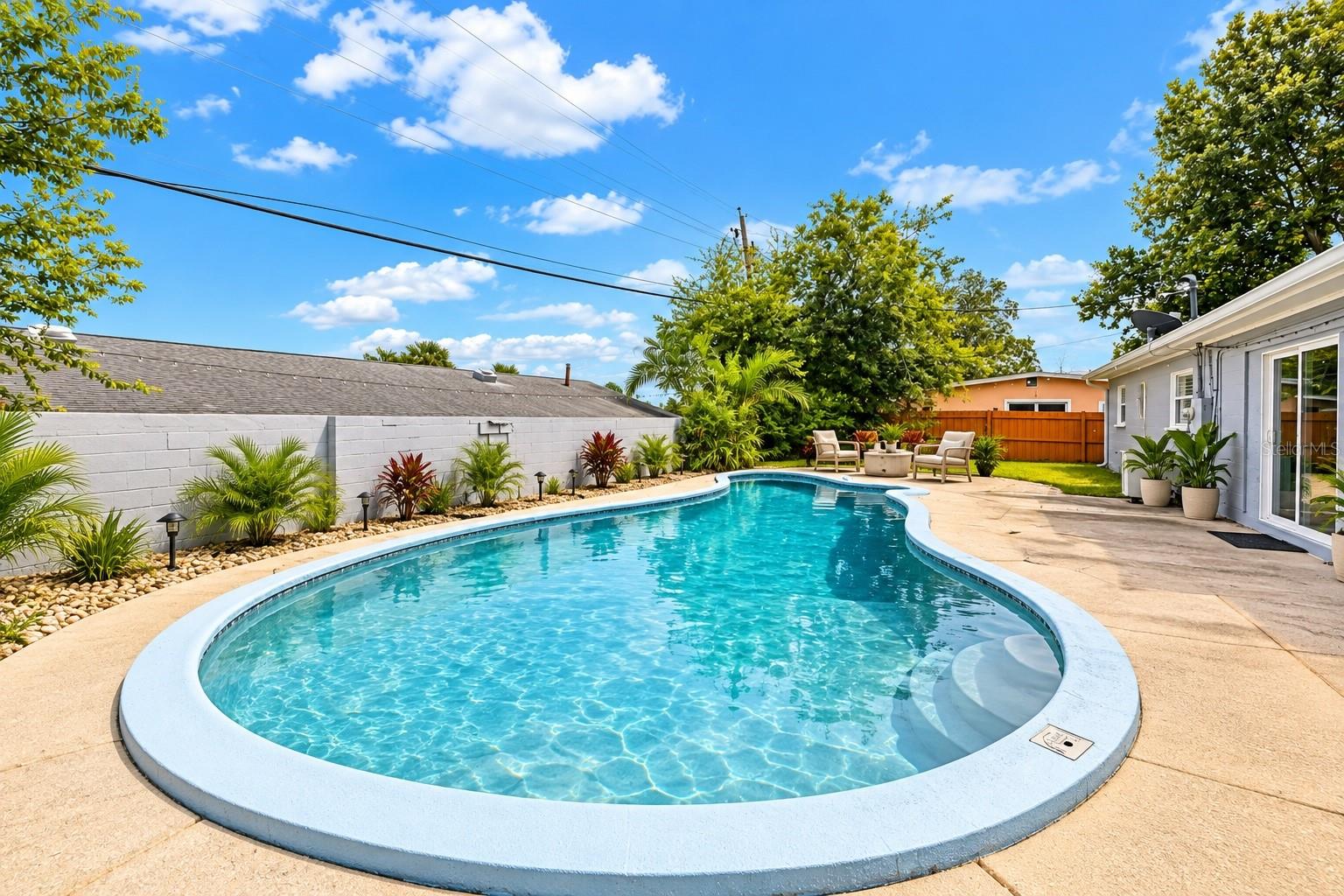 Single Family Residence at 911 SHADY PARK TER, DAYTONA BEACH, photo 11 of 16