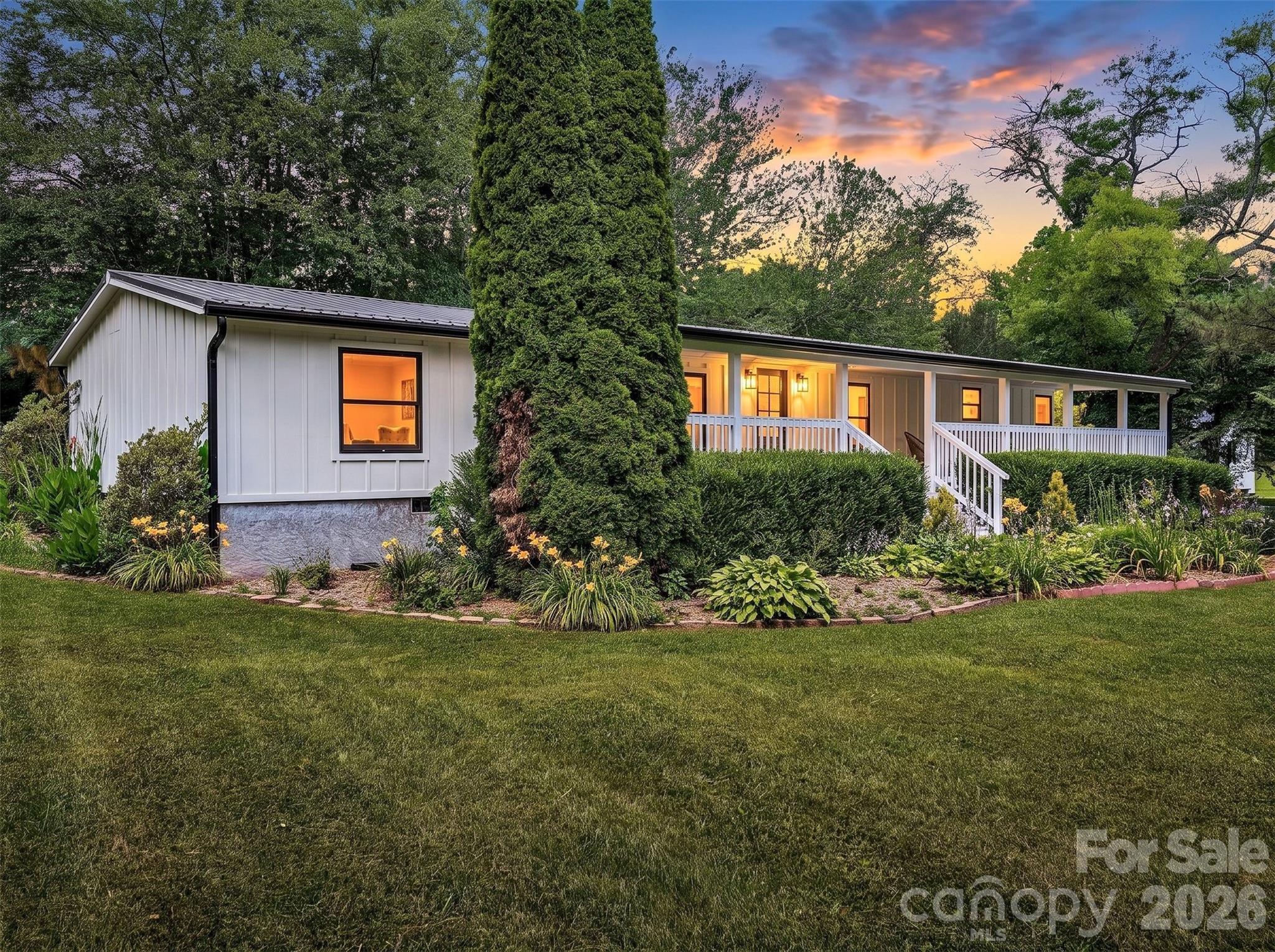 Single Family Residence at 2 Shady Oak Lane, Arden, photo 48 of 51