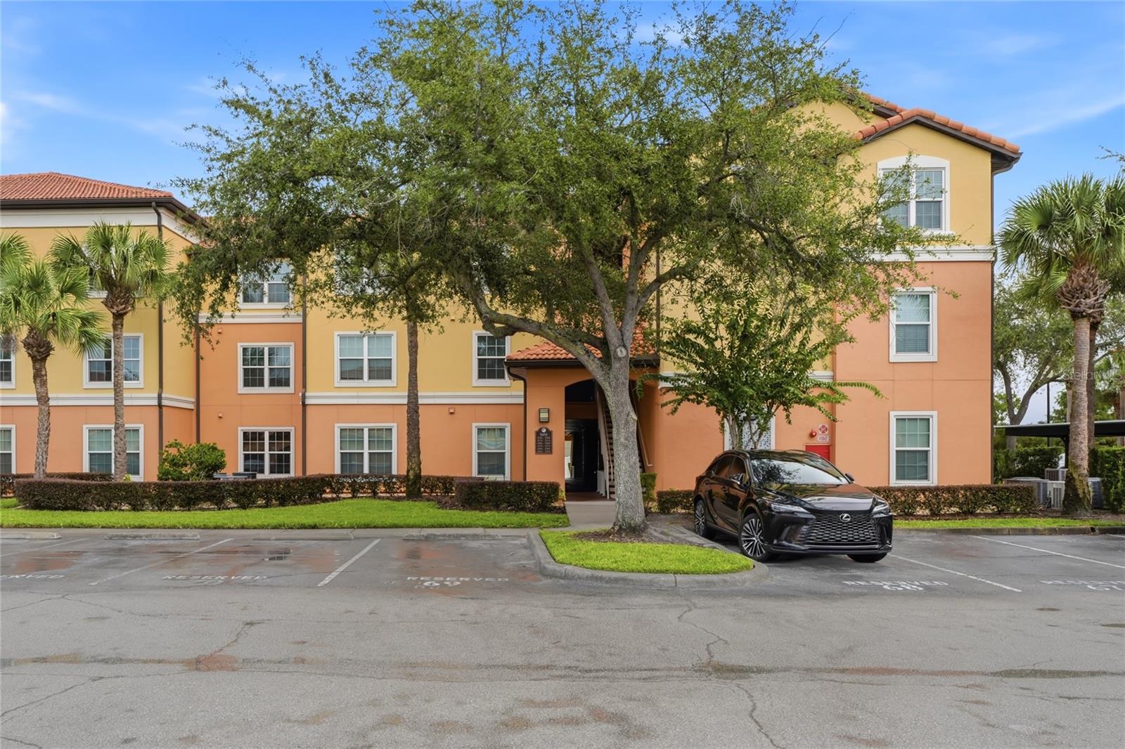 5451 VINELAND RD #2301