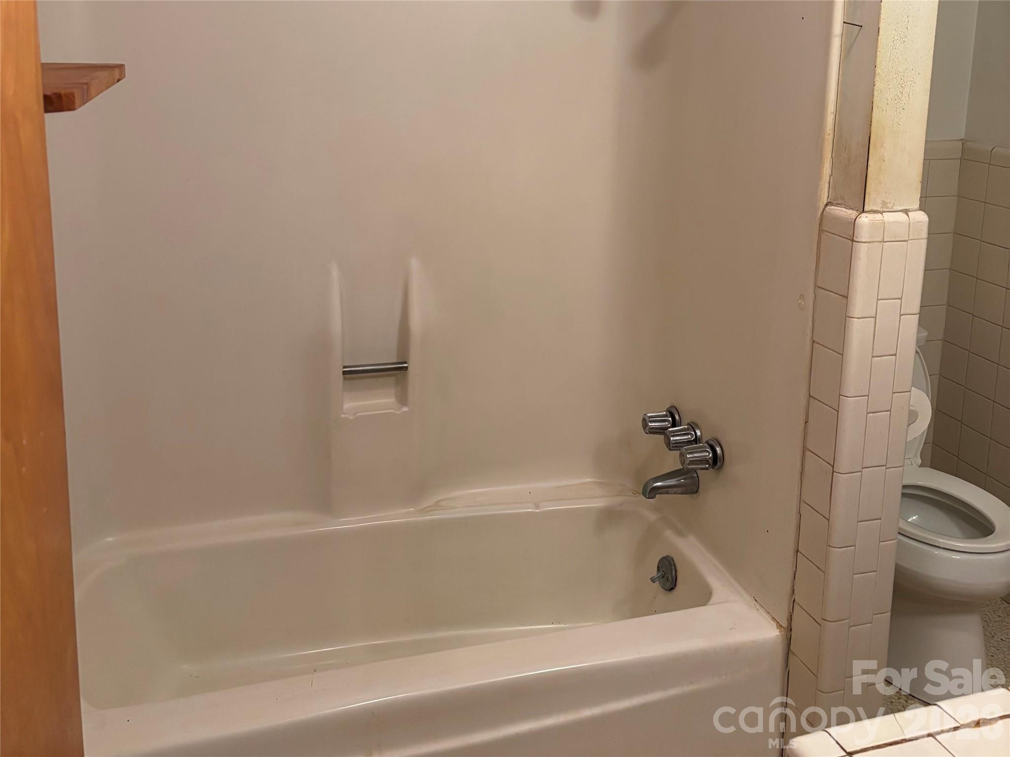 Upstairs bath. - 5923 Stack Road, Monroe