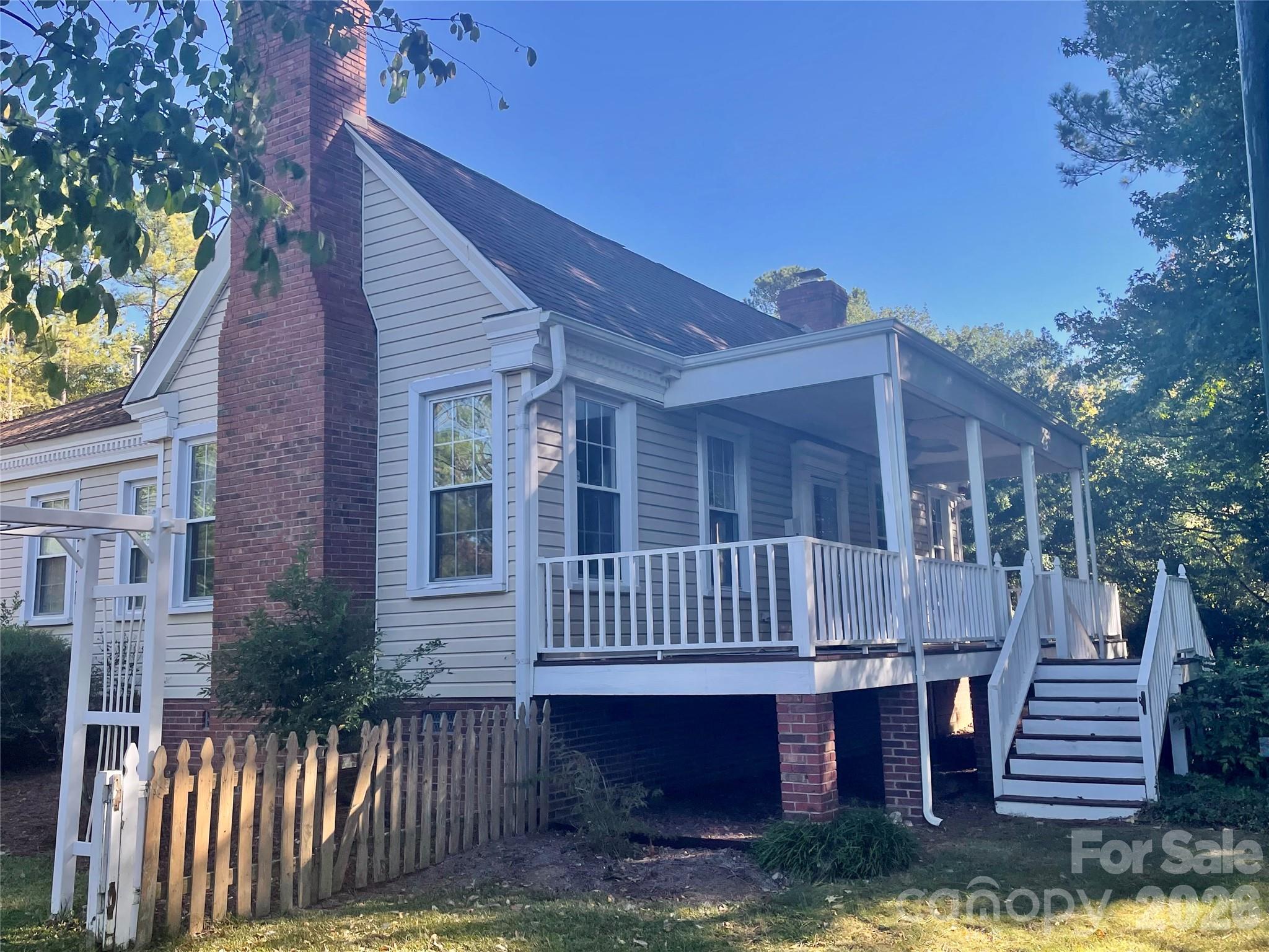 1220 Williams Road