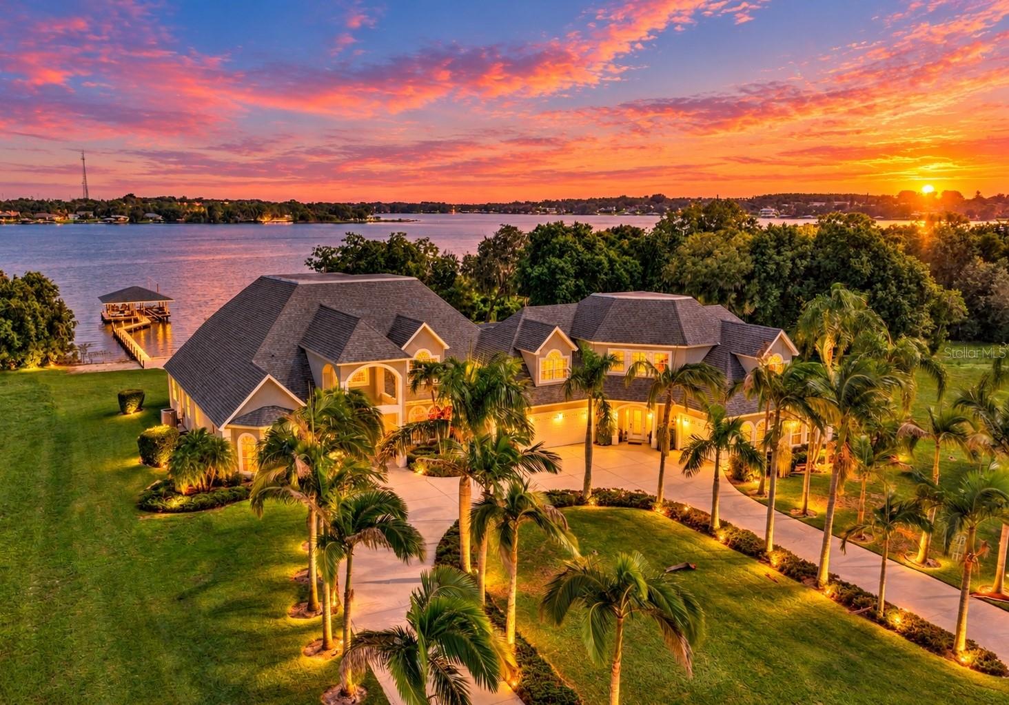 492 SUNSET POINTE DR