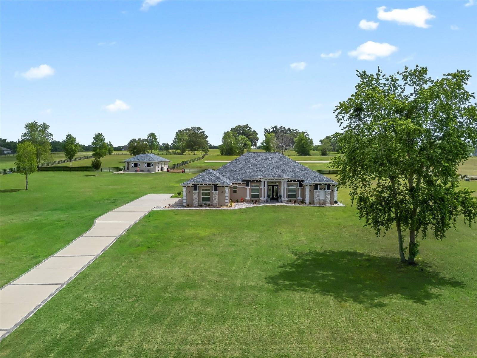 7161 NE 22ND COURT RD