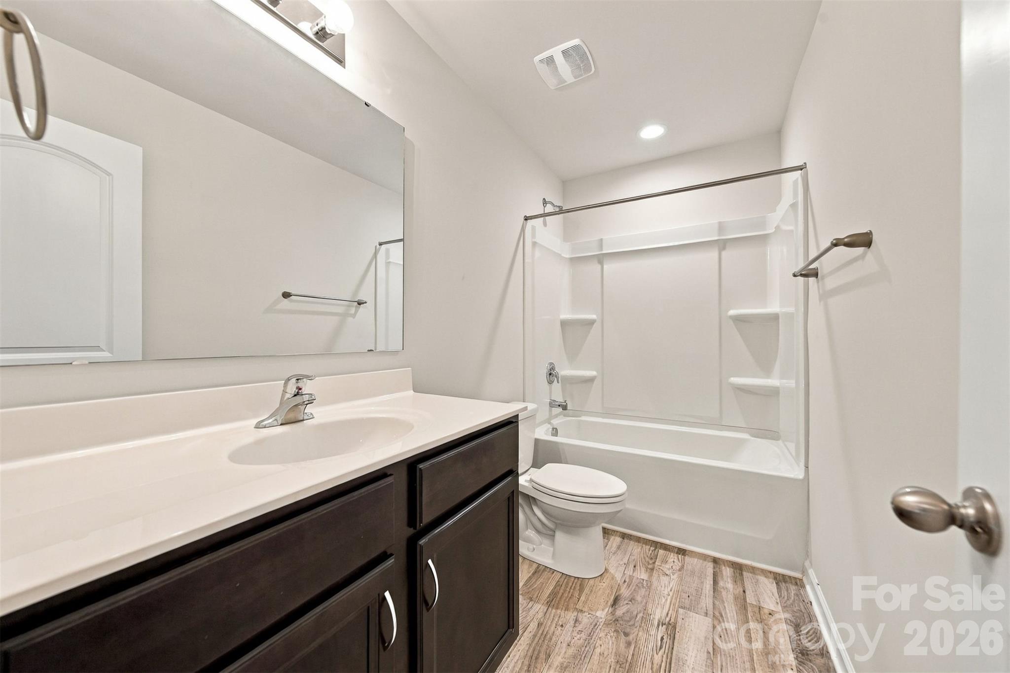 Single Family Residence at 929 Grace Street, Kings Mountain, photo 11 of 28