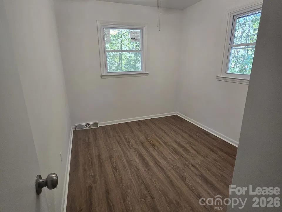 Single Family Residence at 1444 Harris Street, Statesville, photo 10 of 13