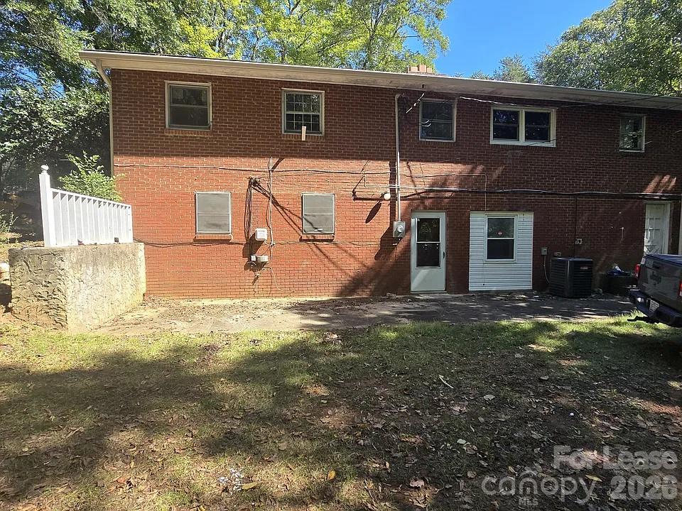 Single Family Residence at 1444 Harris Street, Statesville, photo 13 of 13
