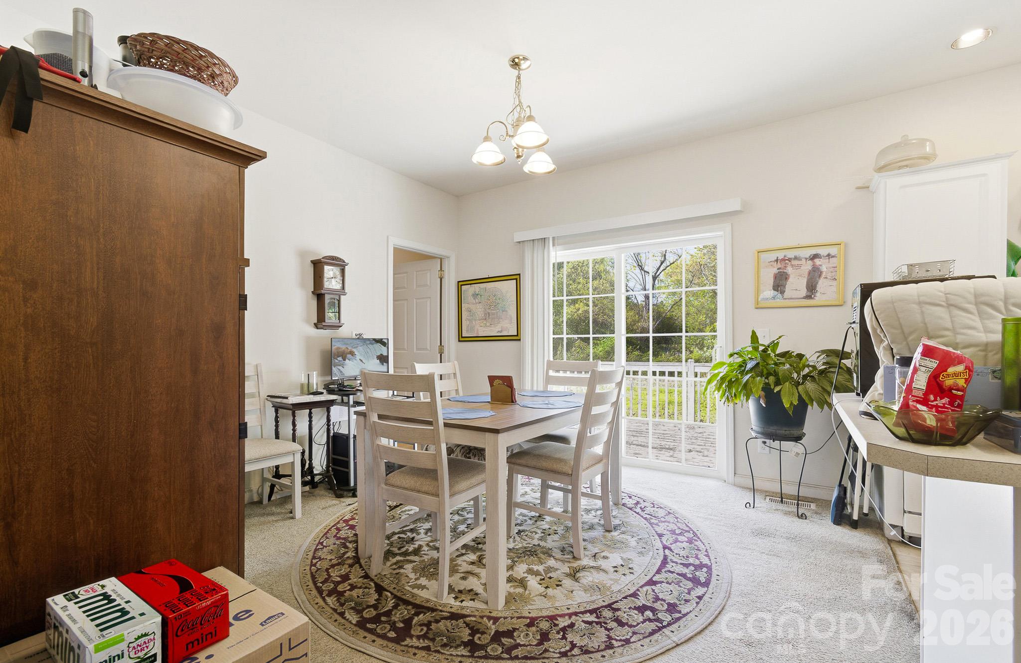 Single Family Residence at 95 Beechnut Drive, Hendersonville, photo 5 of 26
