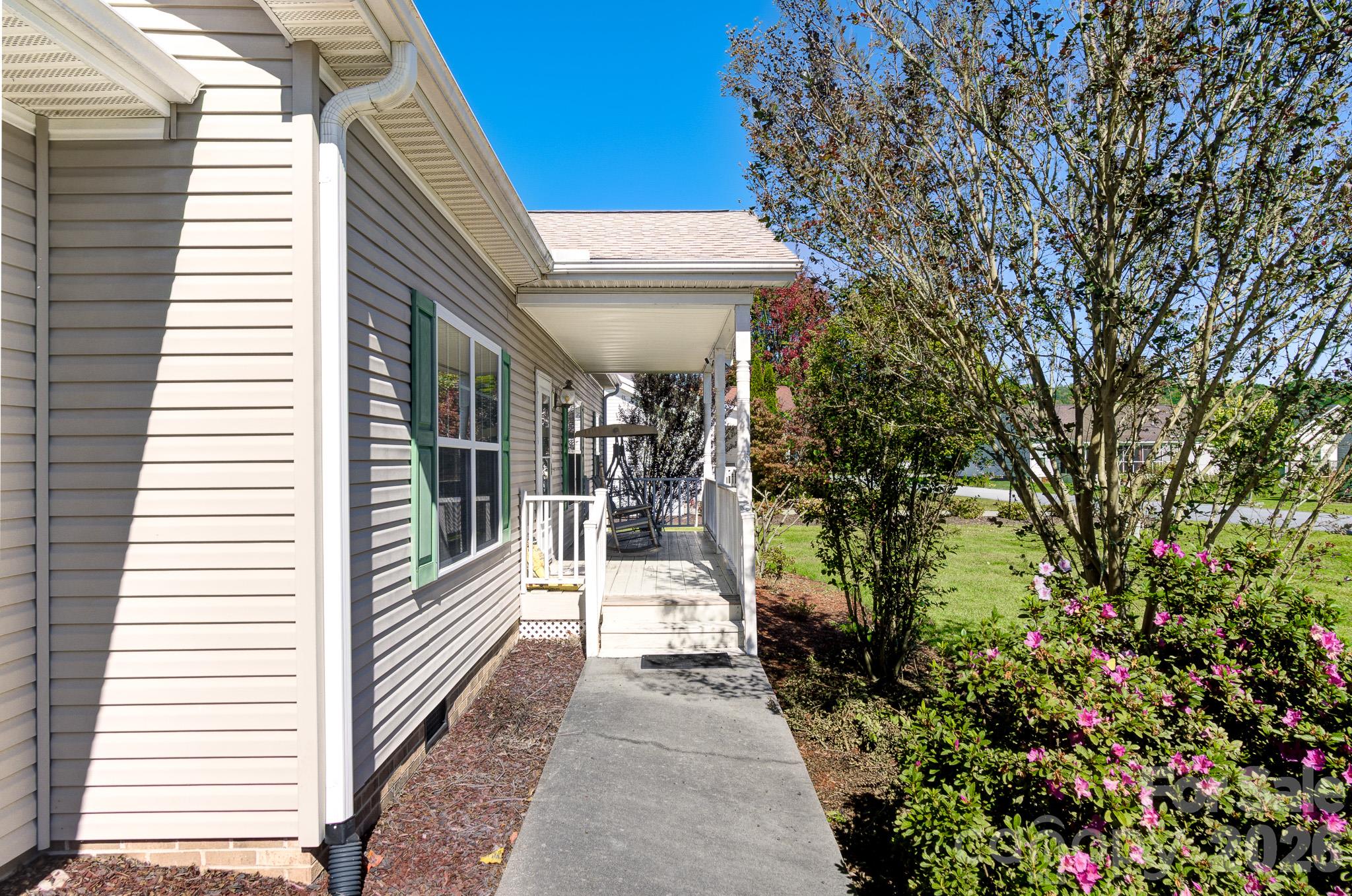 Single Family Residence at 95 Beechnut Drive, Hendersonville, photo 21 of 26