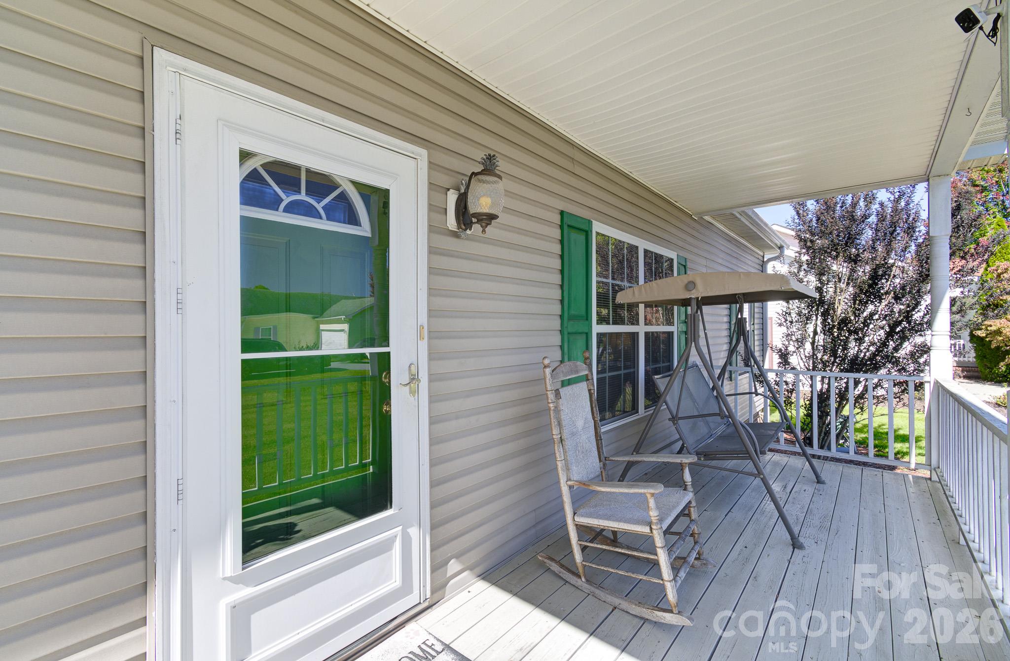 Single Family Residence at 95 Beechnut Drive, Hendersonville, photo 22 of 26