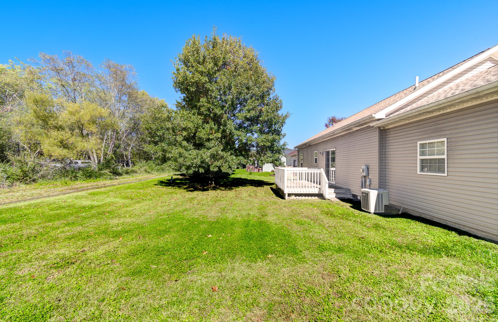 Single Family Residence at 95 Beechnut Drive, Hendersonville, photo 25 of 26