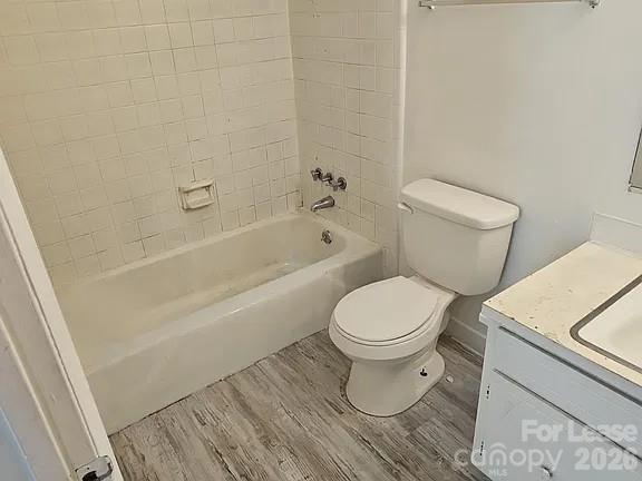 Condominium at 9105 Spyglass Place, Charlotte, photo 10 of 11