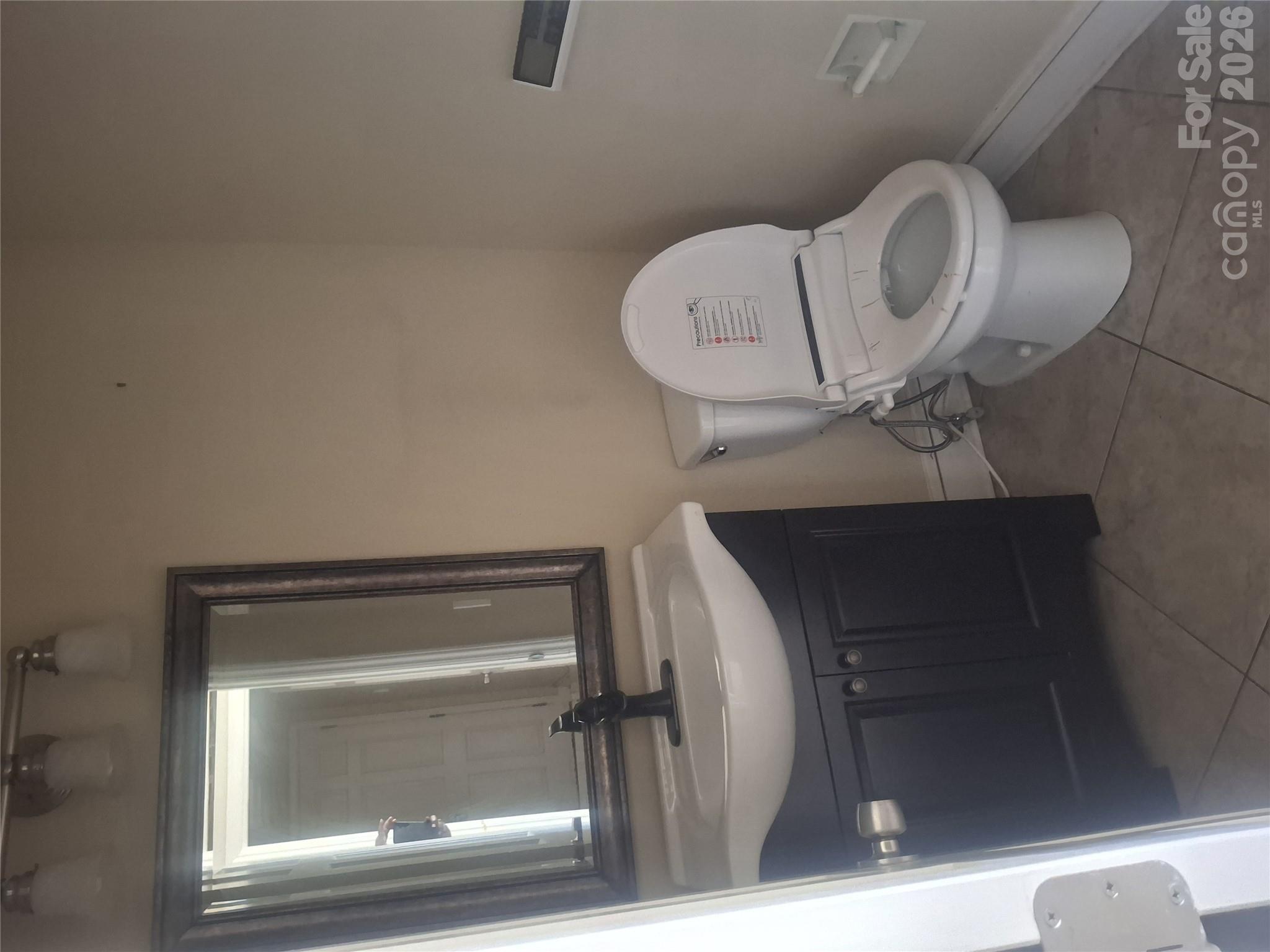 Half Bath- Main level - 9327 Willowglen Trail, Charlotte