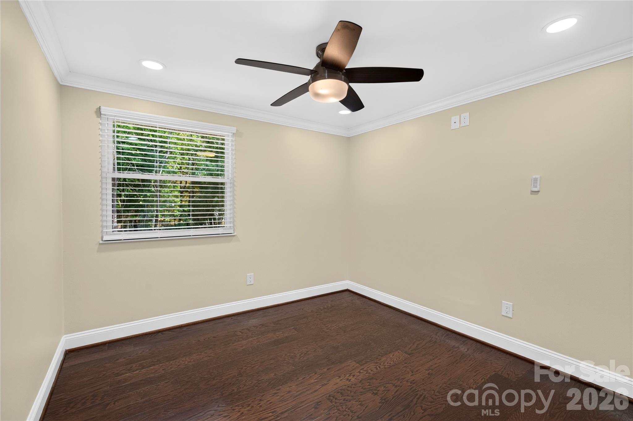 Single Family Residence at 5011 Forest Mountain Court, Charlotte, photo 10 of 38