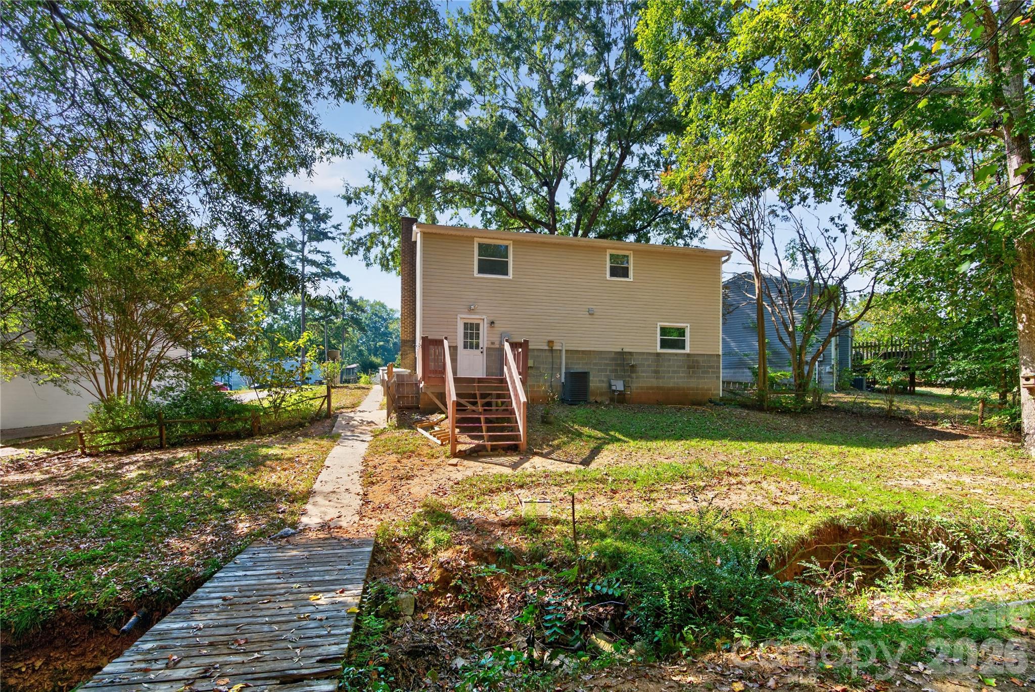Single Family Residence at 5011 Forest Mountain Court, Charlotte, photo 29 of 38