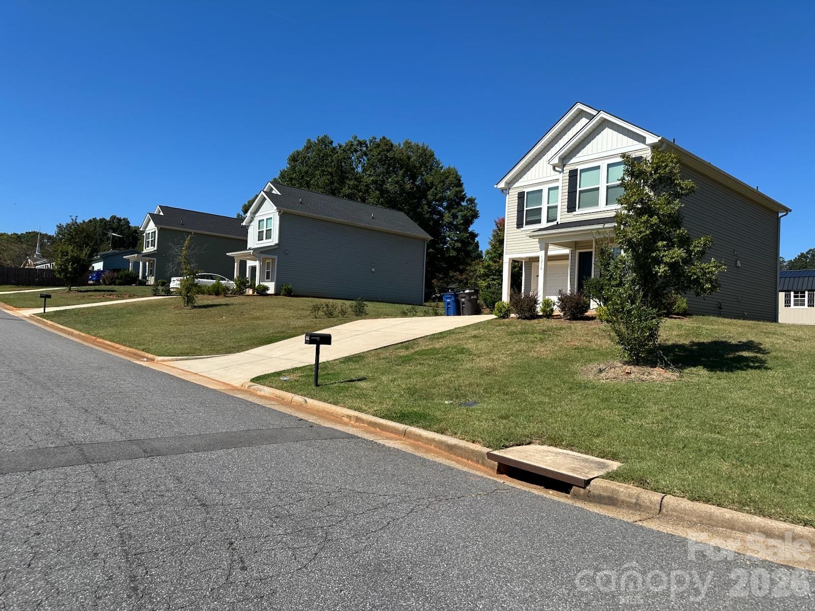 1316 Yadkin St - 1316 Yadkin Street, Statesville