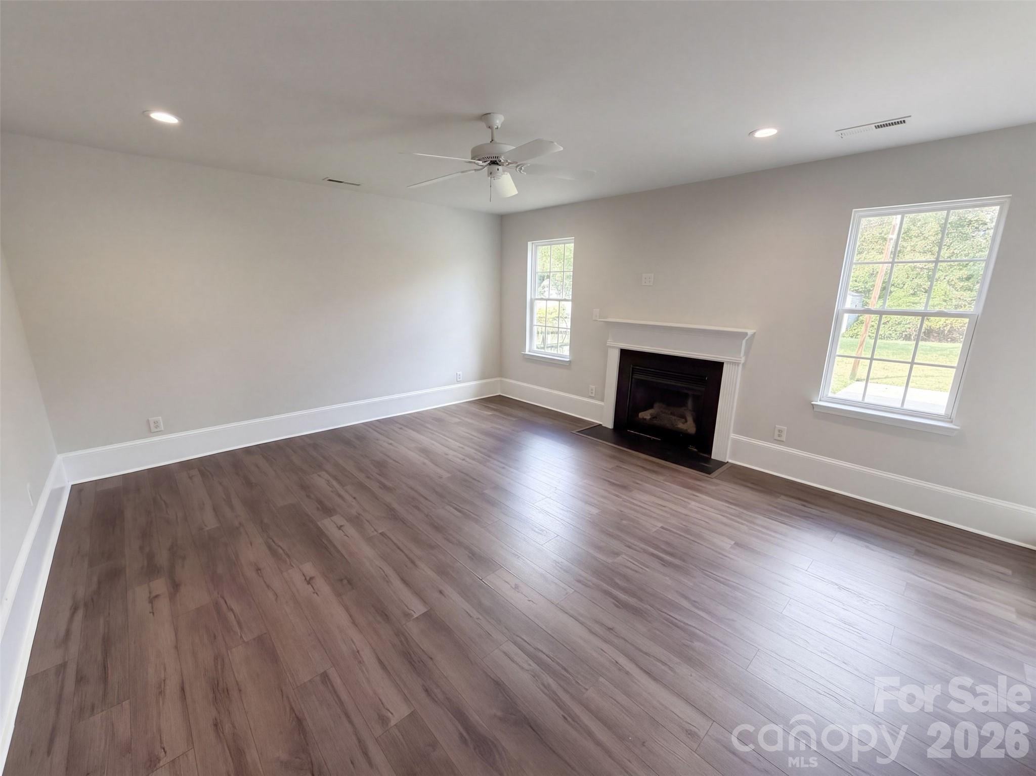 Single Family Residence at 815 Southridge Drive, Monroe, photo 3 of 27